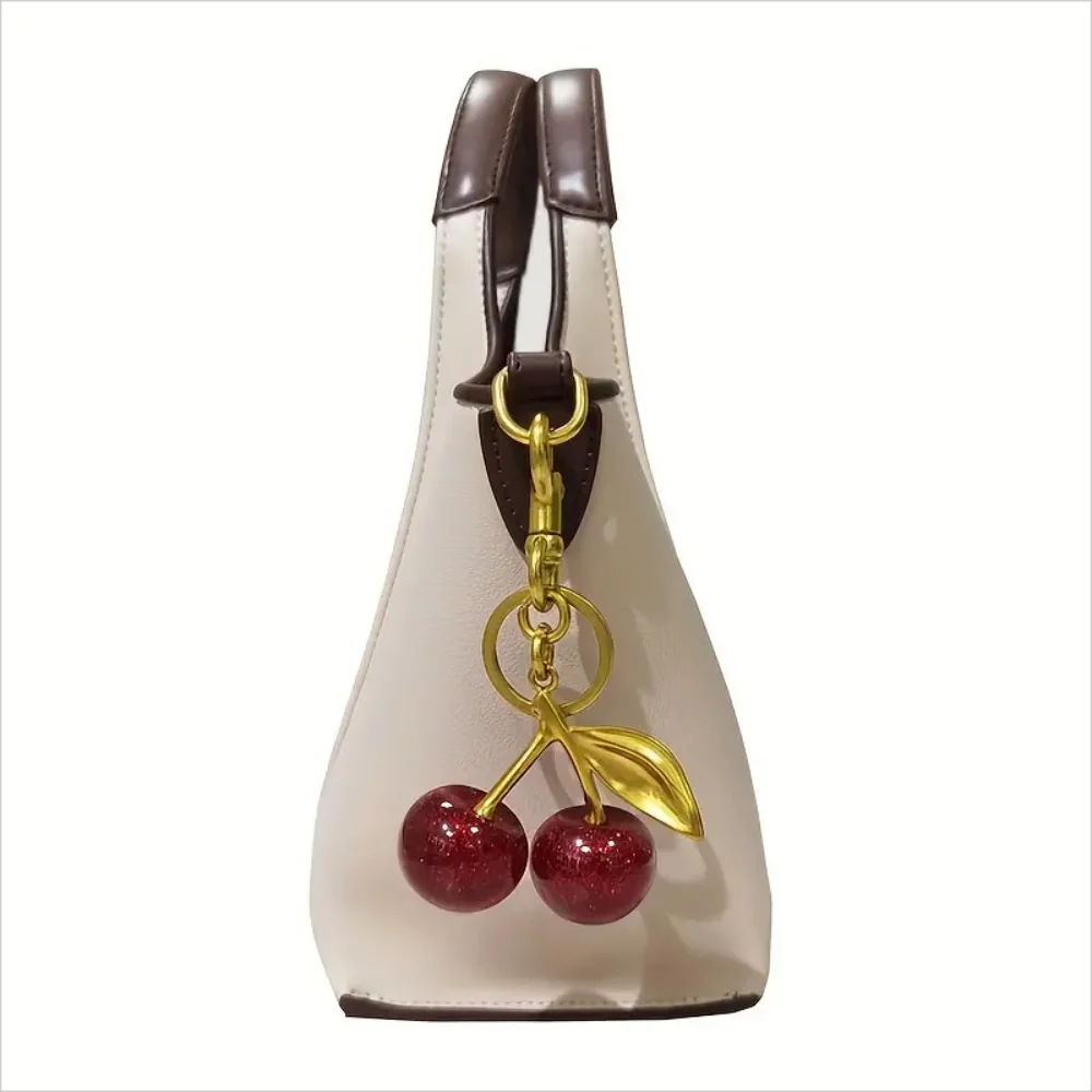Llavero de Cereza Elegante