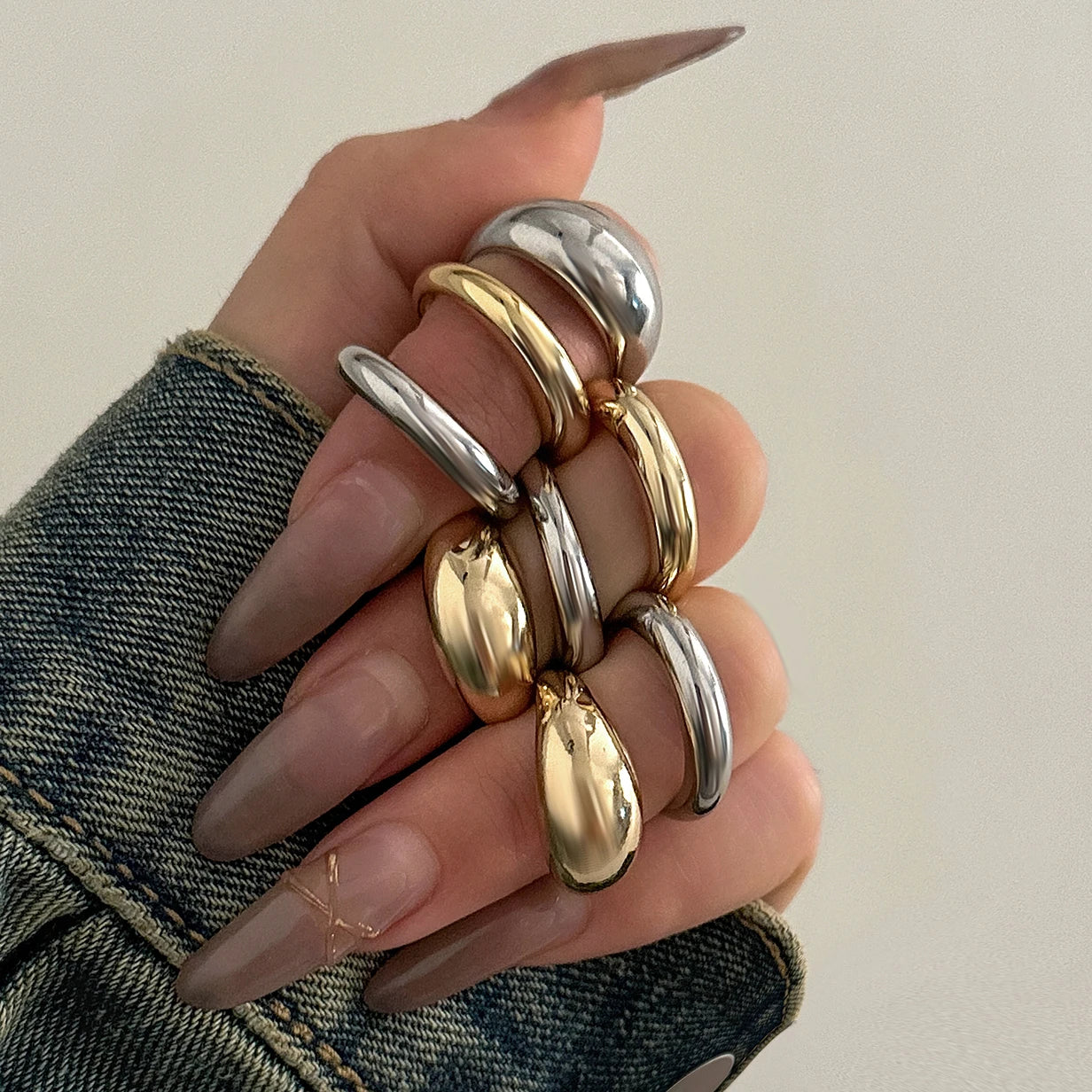 Conjunto 8 Anillos Dorados y Plata
