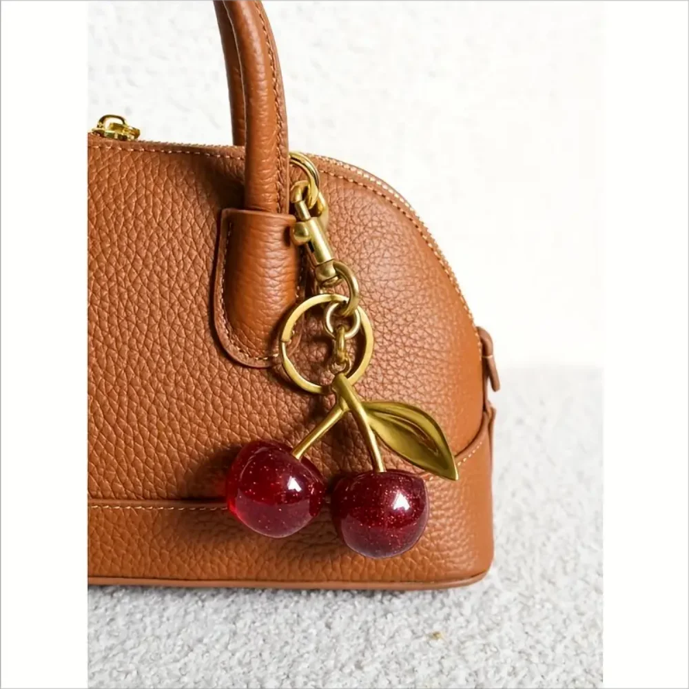 Llavero de Cereza Elegante