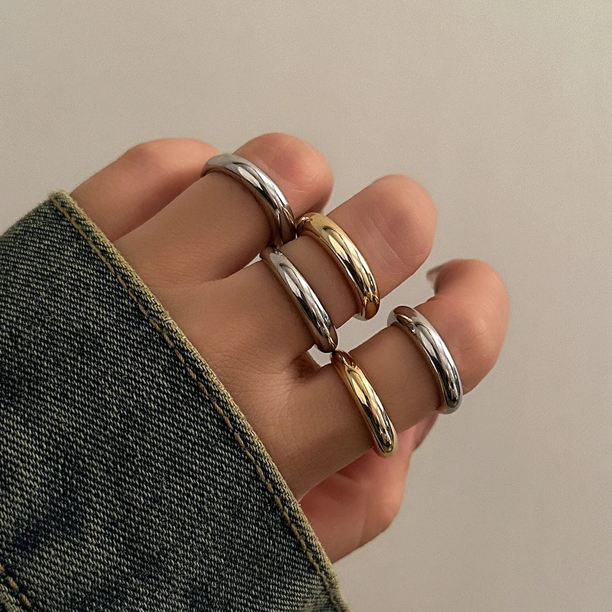 Conjunto 8 Anillos Dorados y Plata